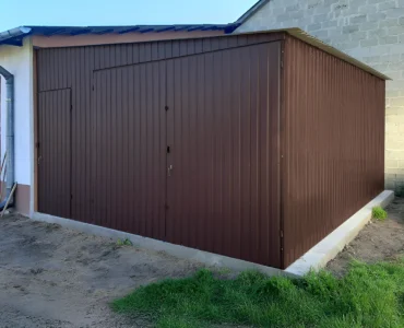 Garáž pre jedno auto 4.5x5m Pultová strecha Tmavohnedá