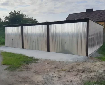 Garáž pre tri auta 9x5 m Pultová strecha Zinok