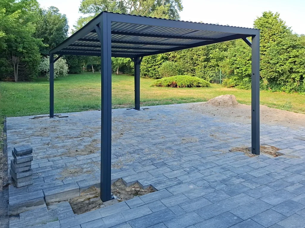 carport-konstrukcja-1-z-tlem