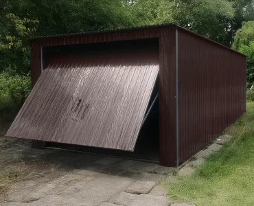 Plechová garáž 4x5 m, pultová strecha, výklopná brána, tmavo hnedá
