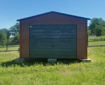 Plechová garáž 4x6 m, sedlová strecha, výklopná brána, svetlo hnedá