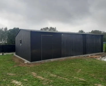 Plechová hala 10x5 m, sedlová strecha, výklopná brána, grafit