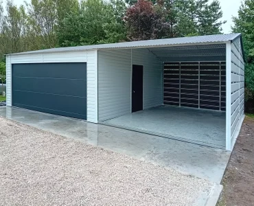 Plechová garáž 5,5x5,5 m, sedlová strecha, sekcionálna brána, biela