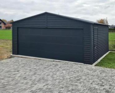 Plechová garáž 7x5 m, pre dve autá, sedlová strecha, sekcionálna brána, grafit