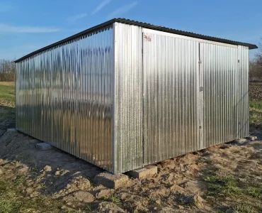 Plechová garáž 5x6 m, pultová strecha, dvojkrídlová brána, zinok