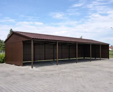 Oceľový prístrešok 30x8 m, sedlová strecha, tmavo hnedá